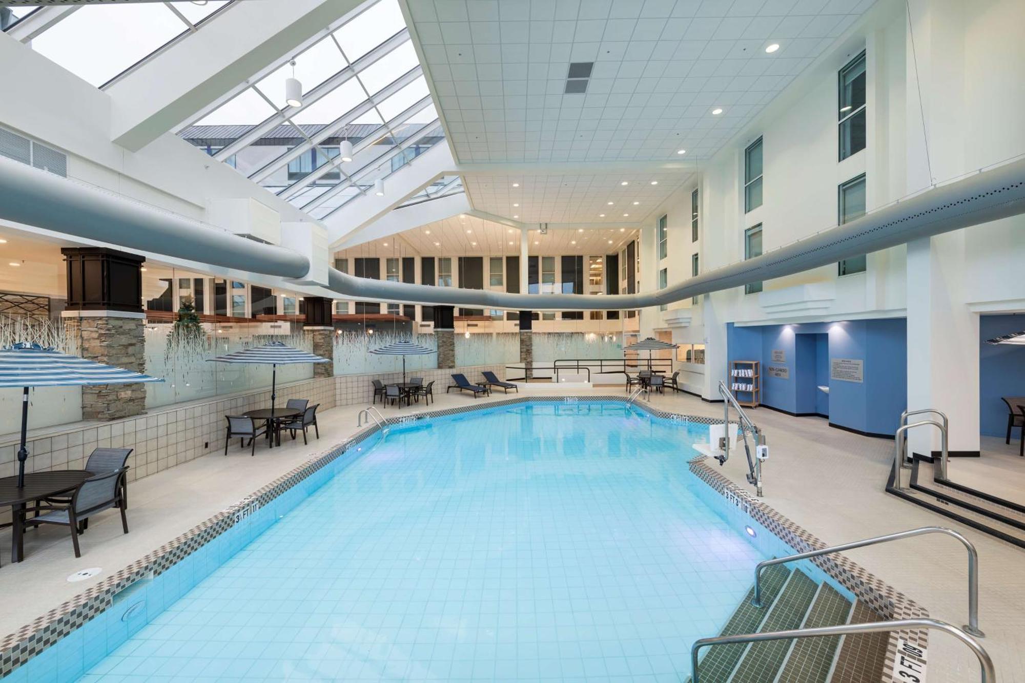 Doubletree By Hilton Madison East Hotel Екстериор снимка